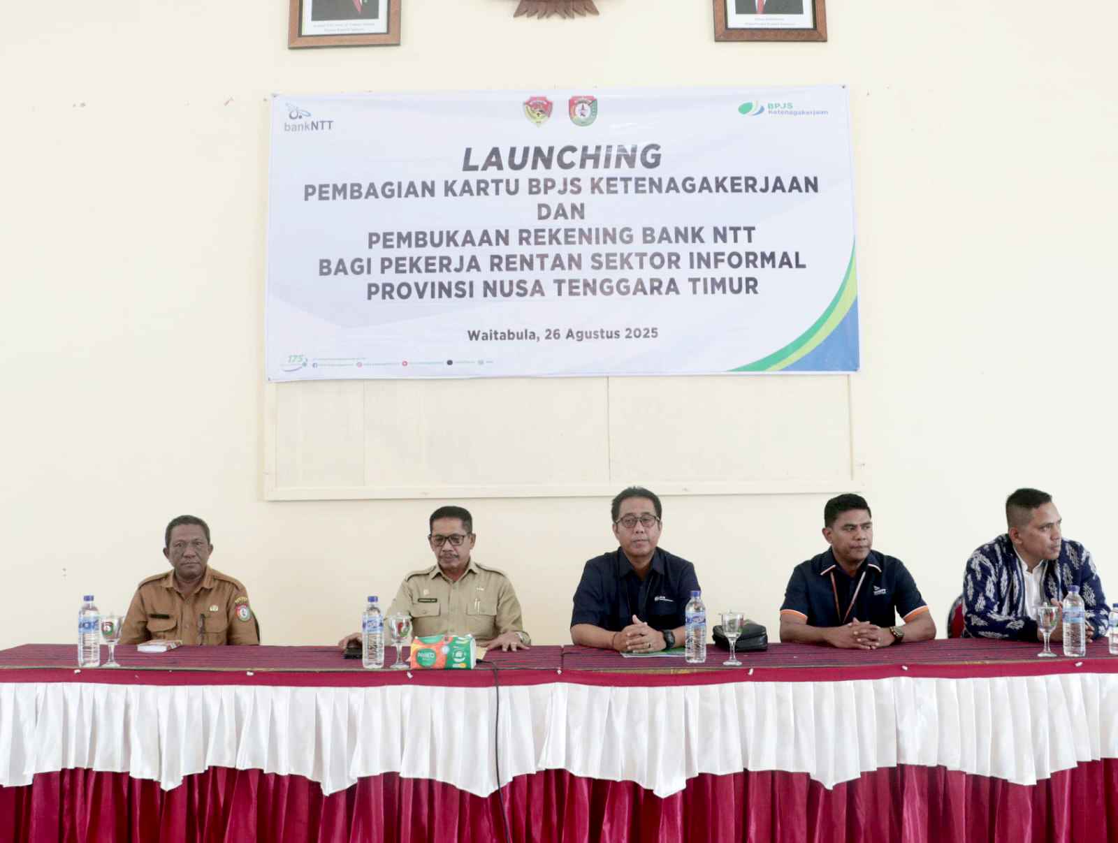 Pj. Sekda SBD Membuka Kegiatan Launcing Pembagian BPJS Ketenagakerjaan