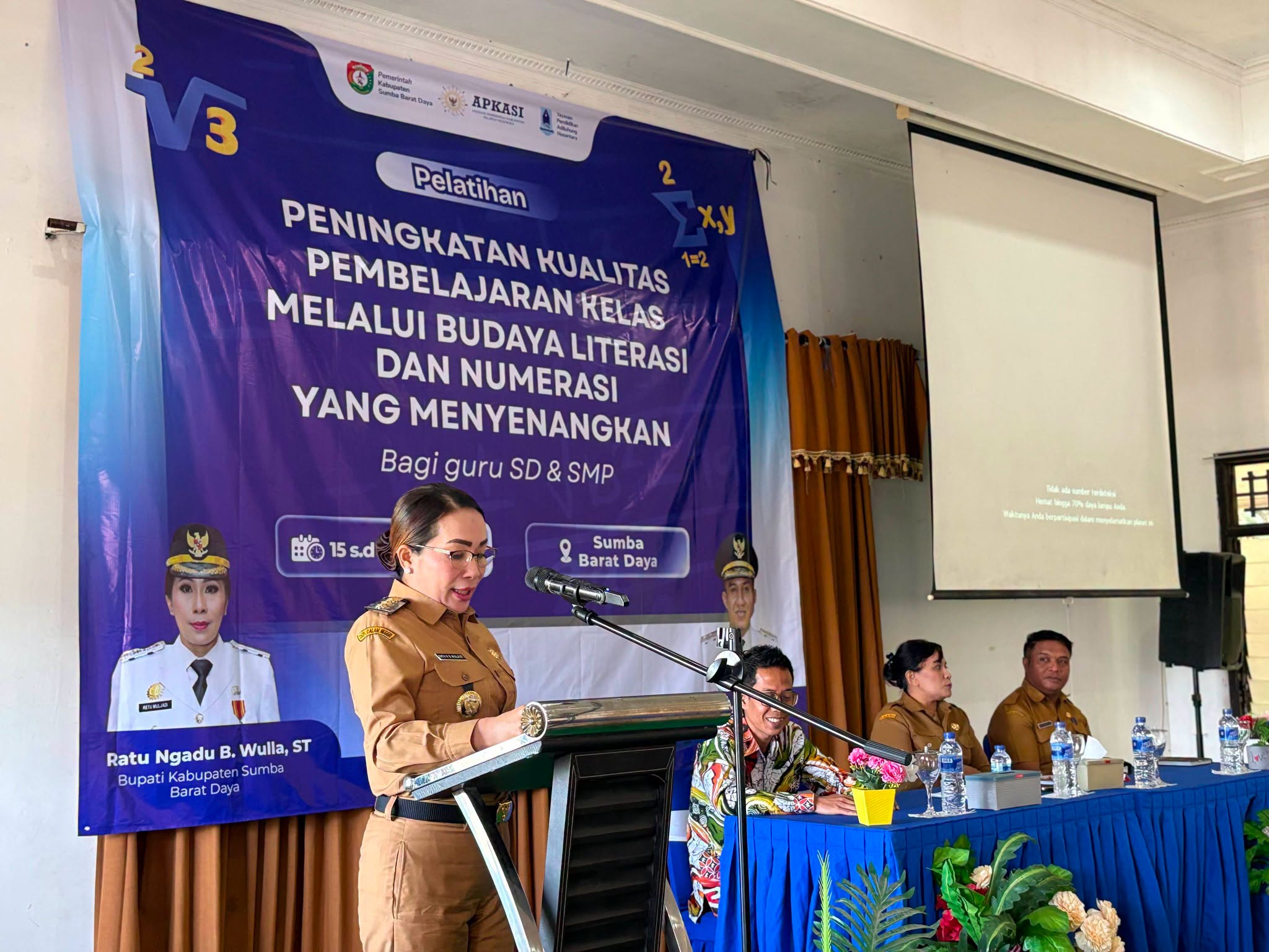 Buka Pelatihan Literasi dan Numerasi, Bupati SBD menekankan kemajuan Daerah ditentukan kualitas pendidikan.